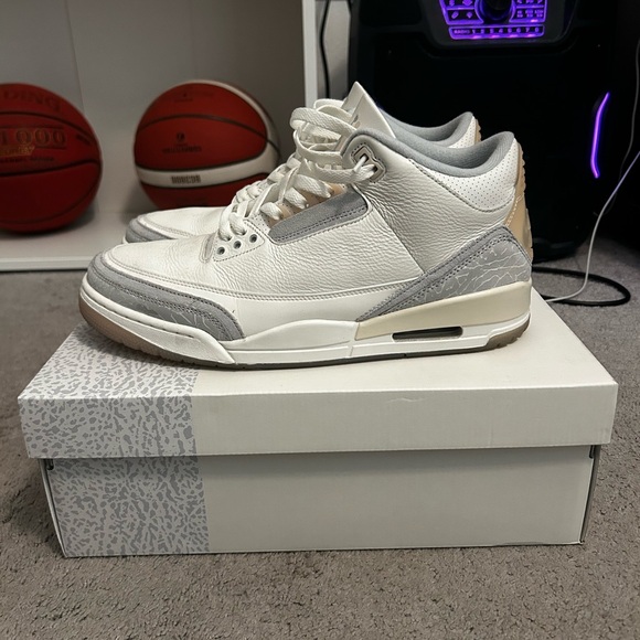 Jordan 3 Ivory - Picture 1 of 10